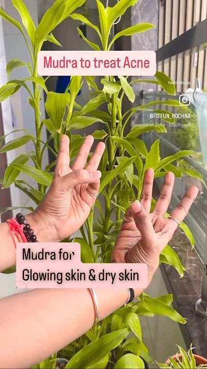 GET GLOWING SKIN FOLLOW insta@fitfun_rochna for full details of VARUN MUDRA#youtube #health #fitness